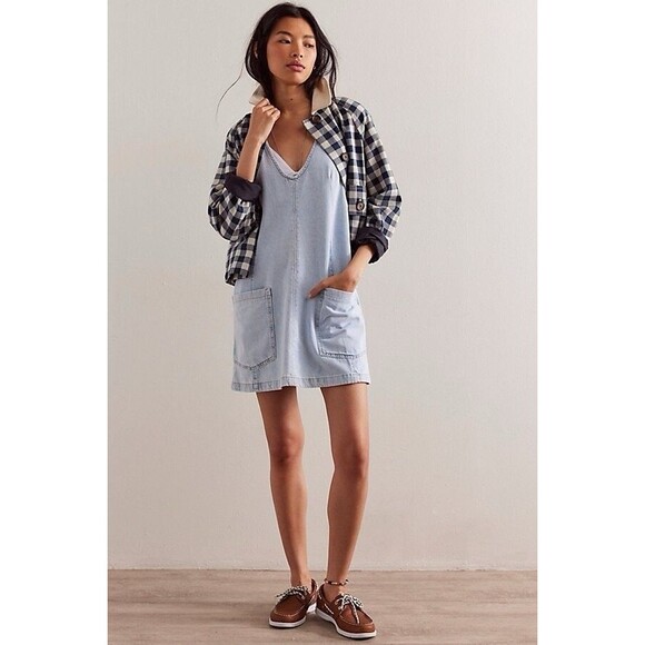 FREE PEOPLE WE THE FREE HIGH ROLLER DENIM OVERALL SKIRTALL MINI DRESS XL NWOT - Picture 8 of 10